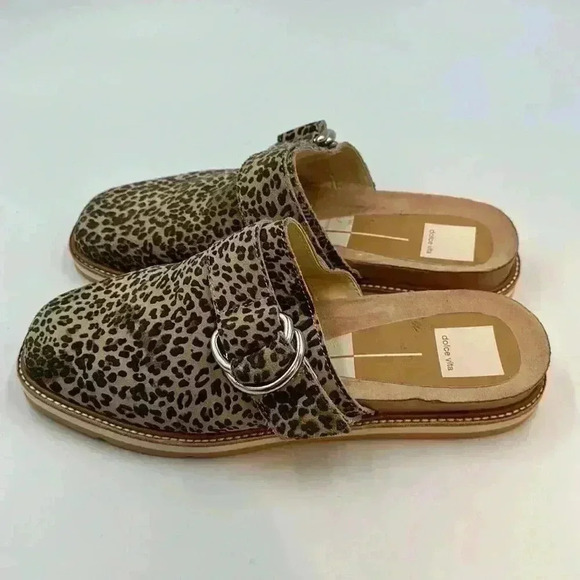 Dolce Vita leopard print size 8.5 mules with buckle accent - Picture 3 of 7